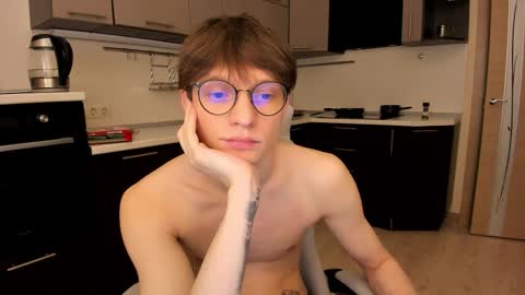 Snapshot of romeo_mercy chatting on November 16, 2025, 10:48 pm Romeo online show from November 16, 2025, 10:48 pm