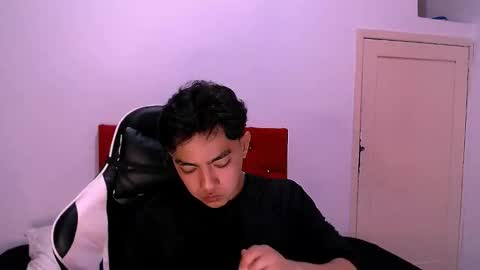 Romeo online show from November 22, 2025, 7:24 pm