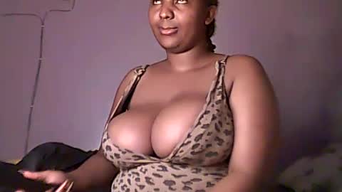 Snapshot of romina_26 chatting on June 21, 2026, 3:20 am Romina 26 online show from June 21, 2026, 3:20 am