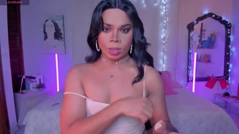 Snapshot of romirousexx chatting on January 7, 2026, 2:14 am Romi Rouse online show from January 7, 2026, 2:14 am