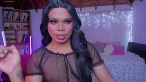 Snapshot of romirousexx chatting on January 17, 2026, 10:53 am Romi Rouse online show from January 17, 2026, 10:53 am