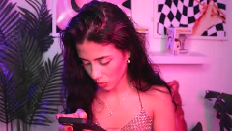 Snapshot of ronieeplay chatting on December 17, 2024, 2:55 am Roni online show from December 17, 2024, 2:55 am