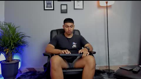 RonnieCanford online show from January 18, 2026, 3:38 pm