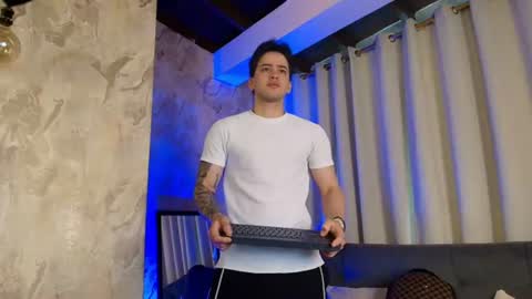 Snapshot of ronny_colton chatting on June 10, 2026, 12:04 pm Ronny Colton online show from June 10, 2026, 12:04 pm