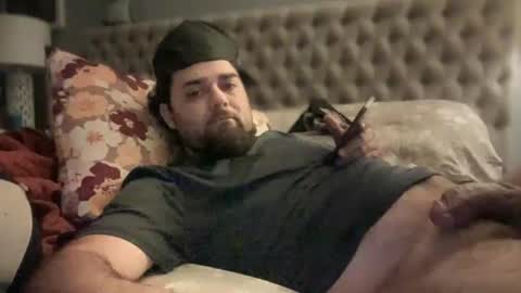 Snapshot of ronnyvzla2 chatting on December 2, 2024, 6:54 pm Ronny Smokey online show from December 2, 2024, 6:54 pm