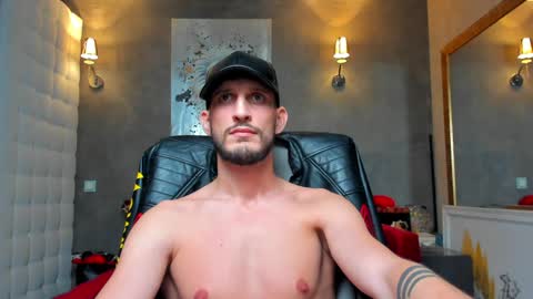 Snapshot of ronythemaster chatting on January 8, 2025, 12:49 am onlyfans- online show from January 8, 2025, 12:49 am
