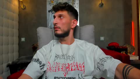 Snapshot of ronythemaster chatting on January 16, 2025, 1:16 am onlyfans- online show from January 16, 2025, 1:16 am