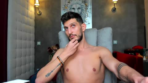 Snapshot of ronythemaster chatting on January 20, 2025, 7:46 pm onlyfans- online show from January 20, 2025, 7:46 pm