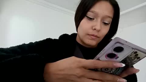    online show from September 20, 2025, 5:25 pm