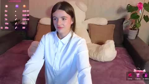 Snapshot of roraline_lov chatting on December 2, 2025, 4:02 pm roraline_lov online show from December 2, 2025, 4:02 pm