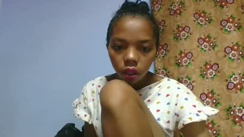 Snapshot of rosah225127 chatting on April 17, 2026, 3:53 am rosah225127 online show from April 17, 2026, 3:53 am