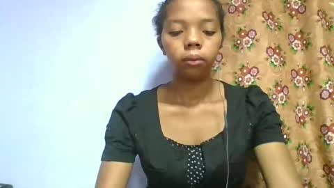 Snapshot of rosah225127 chatting on April 19, 2026, 3:28 am rosah225127 online show from April 19, 2026, 3:28 am