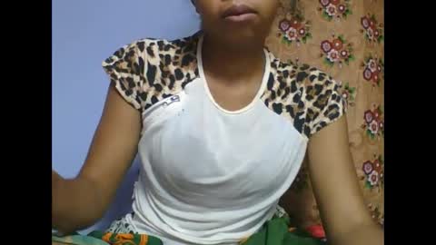 Snapshot of rosah225127 chatting on May 20, 2026, 4:13 pm rosah225127 online show from May 20, 2026, 4:13 pm