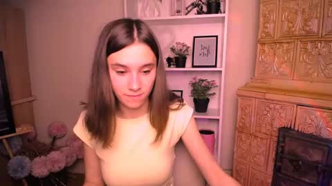 Snapshot of rosalais_ chatting on June 19, 2026, 6:07 am Rose online show from June 19, 2026, 6:07 am