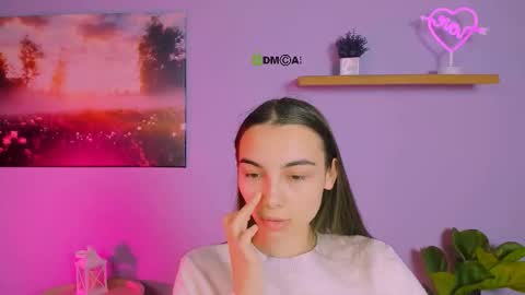 rosalie_shy online show from December 2, 2025, 8:04 pm