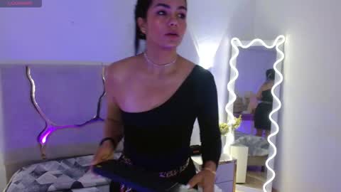 ROSALIN online show from October 28, 2025, 10:41 am