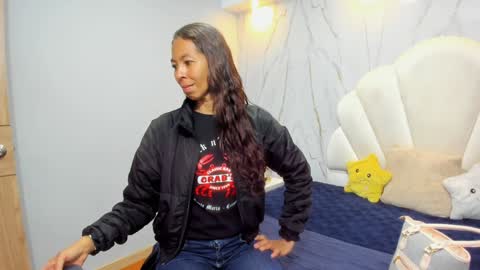 Snapshot of rosalinda_cortez chatting on January 27, 2025, 12:16 pm Rosalinda online show from January 27, 2025, 12:16 pm