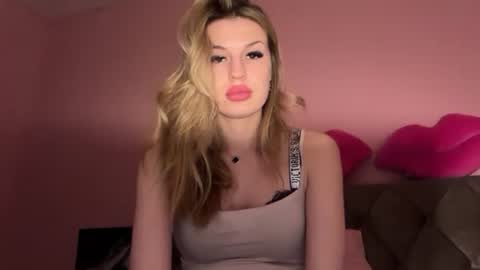 Rosalina online show from December 13, 2025, 8:47 pm