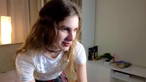 Snapshot of rosalvaulman chatting on December 2, 2025, 3:18 pm Kylie online show from December 2, 2025, 3:18 pm