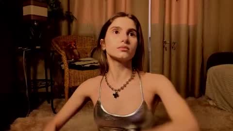 Snapshot of rosalvaulman chatting on June 22, 2026, 7:11 pm Kylie online show from June 22, 2026, 7:11 pm