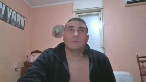 Snapshot of rosario1212 chatting on December 12, 2024, 1:10 am Rosario online show from December 12, 2024, 1:10 am