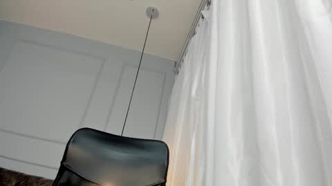 rose__monroe online show from November 17, 2025, 7:30 pm