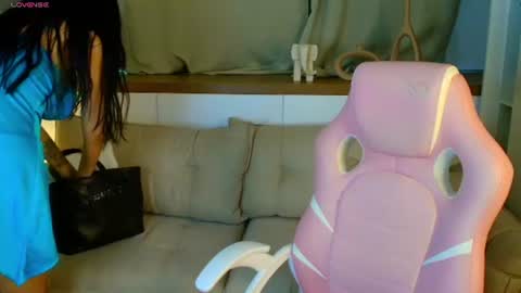 Snapshot of rose_desiree chatting on June 26, 2026, 11:03 am Rose online show from June 26, 2026, 11:03 am
