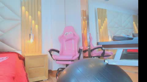        online show from November 14, 2025, 3:27 am