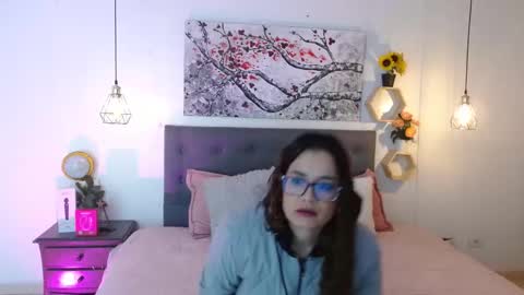 Rose  online show from November 28, 2025, 11:13 am