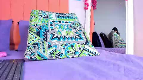 Snapshot of rose_thompson19 chatting on July 1, 2026, 7:35 pm Rosse online show from July 1, 2026, 7:35 pm