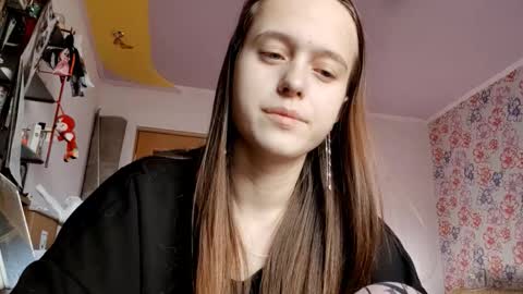 Snapshot of roseannehensle chatting on December 3, 2025, 1:13 am Sophie online show from December 3, 2025, 1:13 am