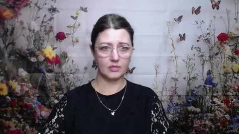 Snapshot of rosehille chatting on November 26, 2025, 3:13 pm RoseHille online show from November 26, 2025, 3:13 pm