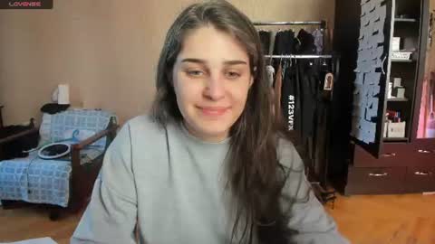 Snapshot of roselina_ chatting on July 1, 2026, 12:18 pm Rose online show from July 1, 2026, 12:18 pm