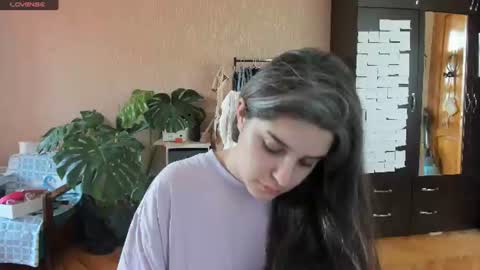 Snapshot of roselina_ chatting on July 11, 2026, 7:44 am Rose online show from July 11, 2026, 7:44 am