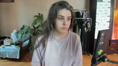 Snapshot of roselina_ chatting on July 28, 2026, 10:21 am Rose online show from July 28, 2026, 10:21 am