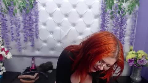 Snapshot of roselyn_arnold chatting on January 30, 2025, 6:00 pm Julieta online show from January 30, 2025, 6:00 pm