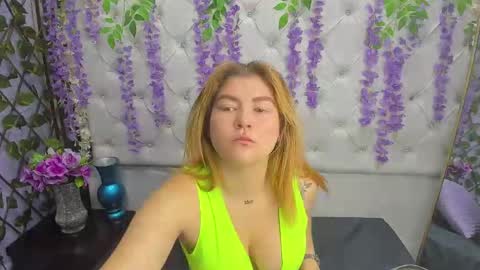 Snapshot of roselyn_arnold chatting on November 1, 2025, 12:51 pm Julieta online show from November 1, 2025, 12:51 pm