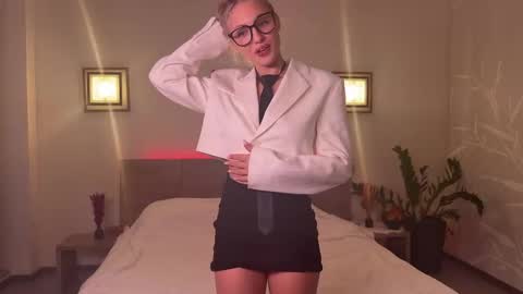 Snapshot of roselyn_rose chatting on November 22, 2025, 3:33 pm Roselyn online show from November 22, 2025, 3:33 pm