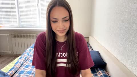 Mimi online show from September 24, 2025, 11:24 am