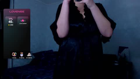 Snapshot of rosenayl chatting on February 3, 2026, 2:33 pm Rina online show from February 3, 2026, 2:33 pm