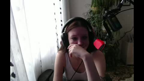 Lina online show from April 14, 2026, 8:20 am