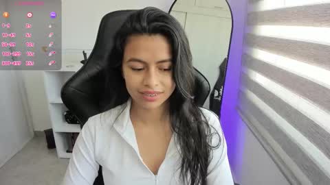 Snapshot of roseparis chatting on October 24, 2025, 2:57 pm Nat online show from October 24, 2025, 2:57 pm