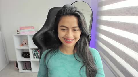 Snapshot of roseparis chatting on November 2, 2025, 2:41 pm Nat online show from November 2, 2025, 2:41 pm