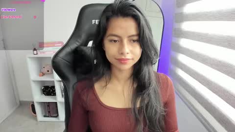 Snapshot of roseparis chatting on November 6, 2025, 2:40 pm Nat online show from November 6, 2025, 2:40 pm