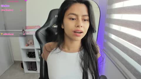 Snapshot of roseparis chatting on November 7, 2025, 2:39 pm Nat online show from November 7, 2025, 2:39 pm