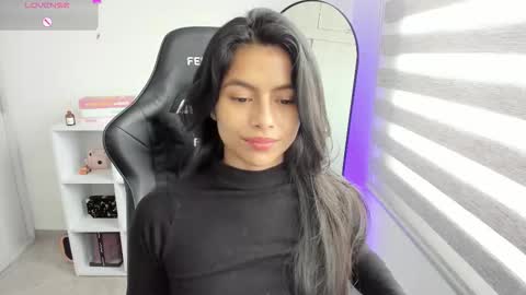 Snapshot of roseparis chatting on November 8, 2025, 2:50 pm Nat online show from November 8, 2025, 2:50 pm