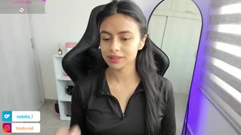 Snapshot of roseparis chatting on November 29, 2025, 3:04 pm Nat online show from November 29, 2025, 3:04 pm