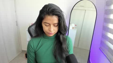 Snapshot of roseparis chatting on December 15, 2025, 2:54 pm Nat online show from December 15, 2025, 2:54 pm