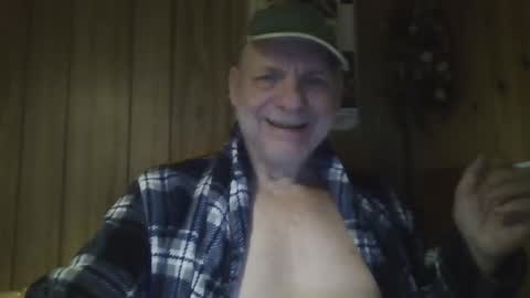 Snapshot of roses2u1958 chatting on January 5, 2025, 2:17 am roses2u1958 online show from January 5, 2025, 2:17 am