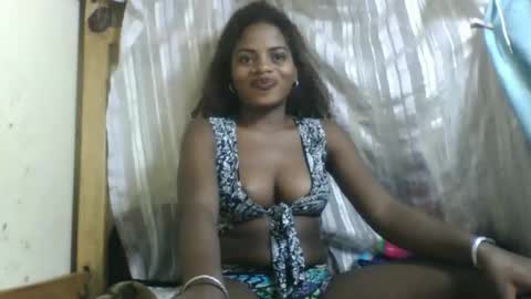 Roseyaa online show from September 15, 2025, 6:41 pm